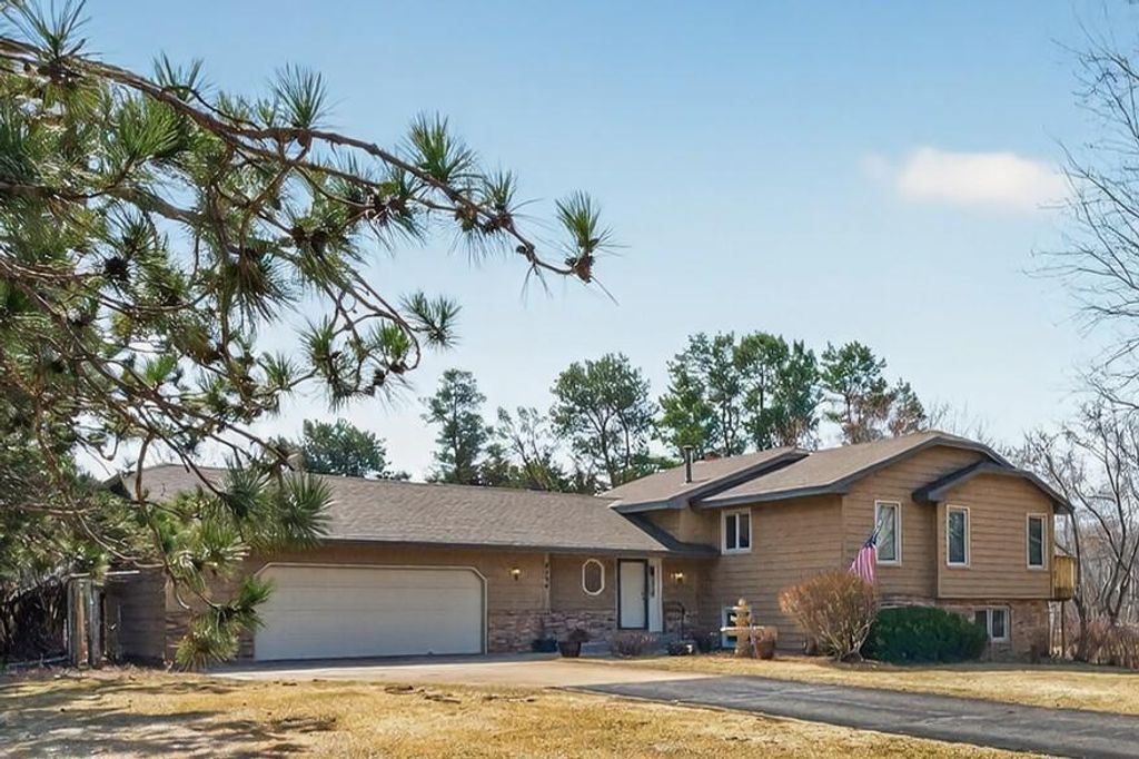 8050 152nd Lane NW, Anoka, MN 55303