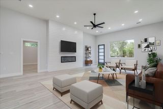 1215 Howard ST, Taylor, TX 76574