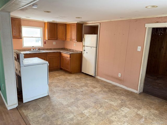 184 Bayview Drive, Mastic Beach, NY 11951