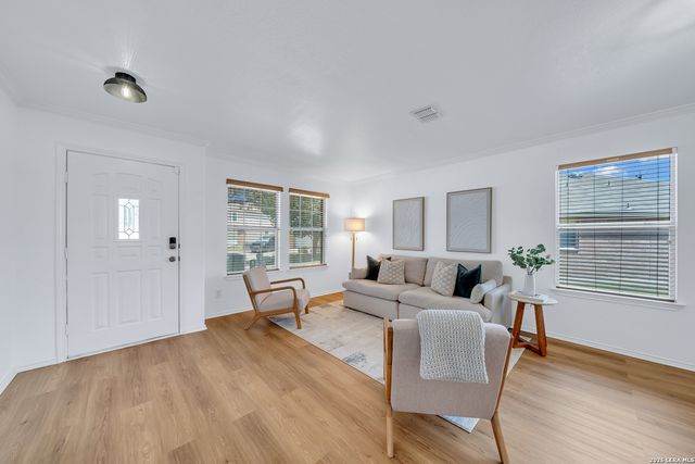 27003 Rustic Cabin, San Antonio, TX 78260