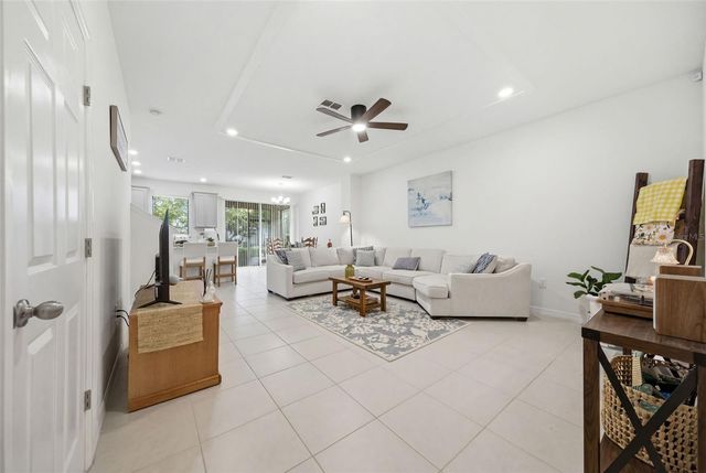 5734 SPOTTED HARRIER WAY, Lithia, FL 33547