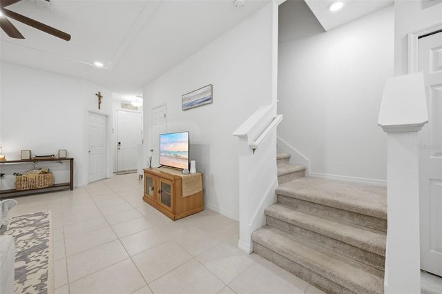 5734 SPOTTED HARRIER WAY, Lithia, FL 33547