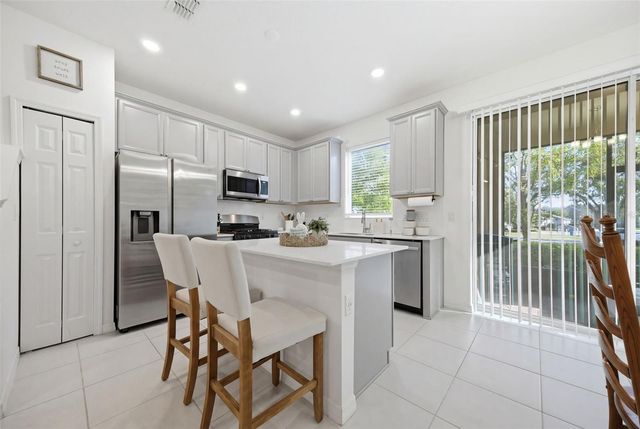 5734 SPOTTED HARRIER WAY, Lithia, FL 33547