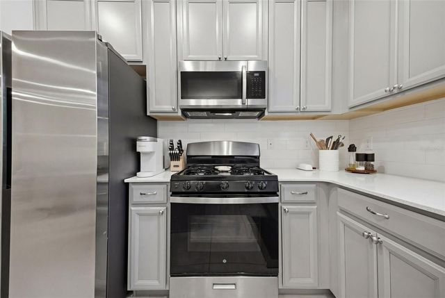 5734 SPOTTED HARRIER WAY, Lithia, FL 33547