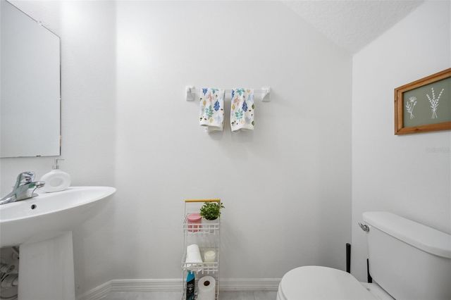 5734 SPOTTED HARRIER WAY, Lithia, FL 33547