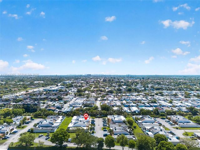 13189 SW 9th Ln, Miami, FL 33184