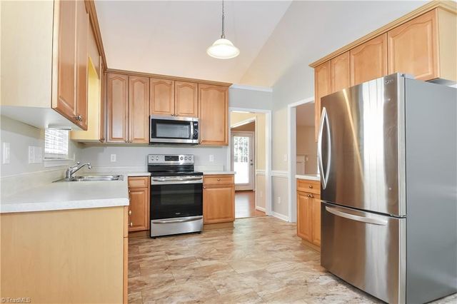 583 Caladium Court, Kernersville, NC 27284
