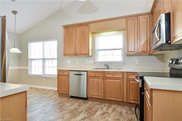583 Caladium Court, Kernersville, NC 27284
