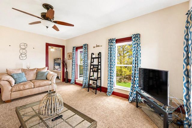 W6152 W COUNTY ROAD B, Byron, WI 54937