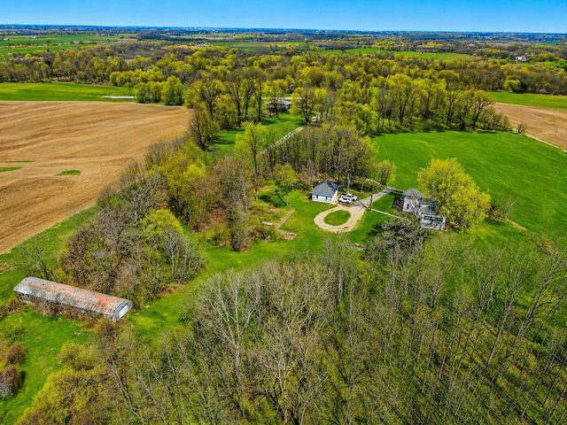 W6152 W COUNTY ROAD B, Byron, WI 54937