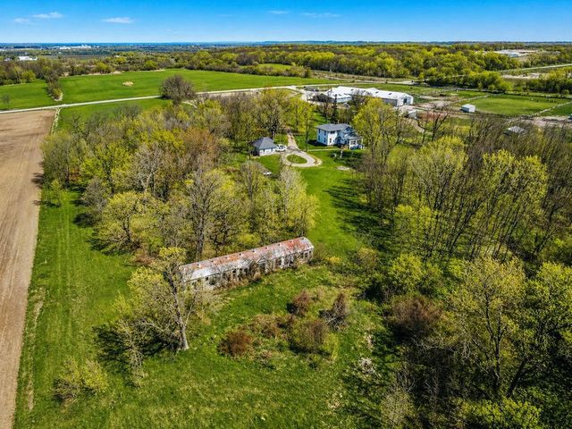W6152 W COUNTY ROAD B, Byron, WI 54937