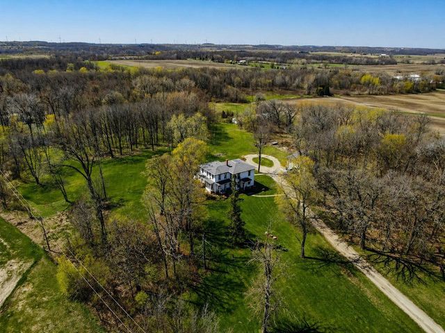 W6152 W COUNTY ROAD B, Byron, WI 54937
