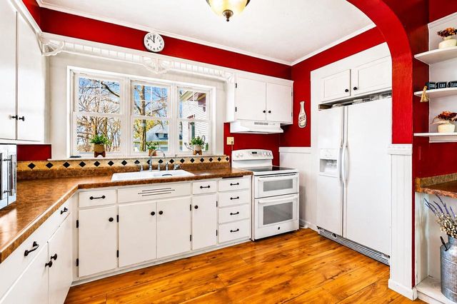 W6152 W COUNTY ROAD B, Byron, WI 54937