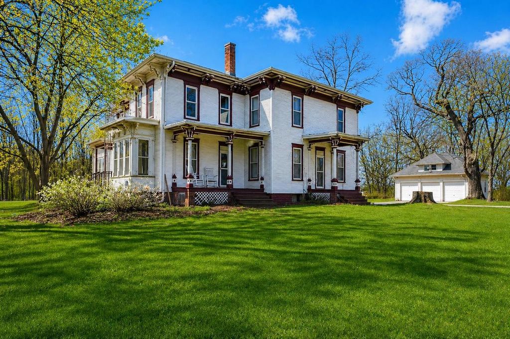 W6152 W COUNTY ROAD B, Byron, WI 54937