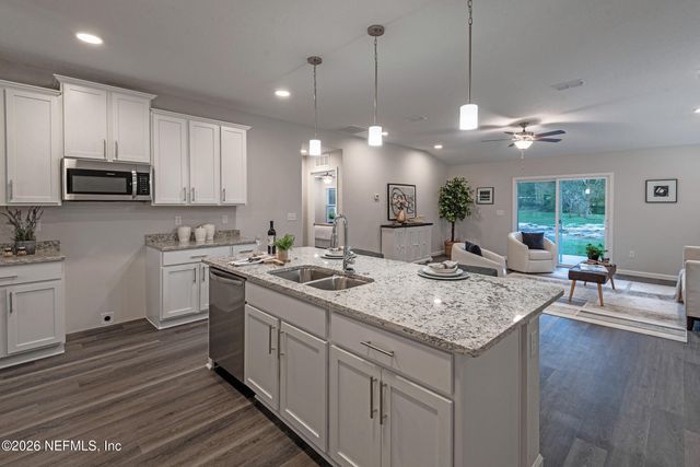 13748 COMAN Road, Jacksonville, FL 32218