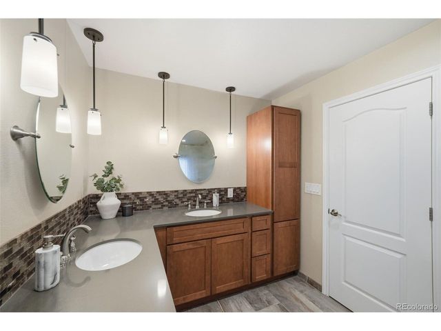 6167 S Lakeview St, Littleton, CO 80120