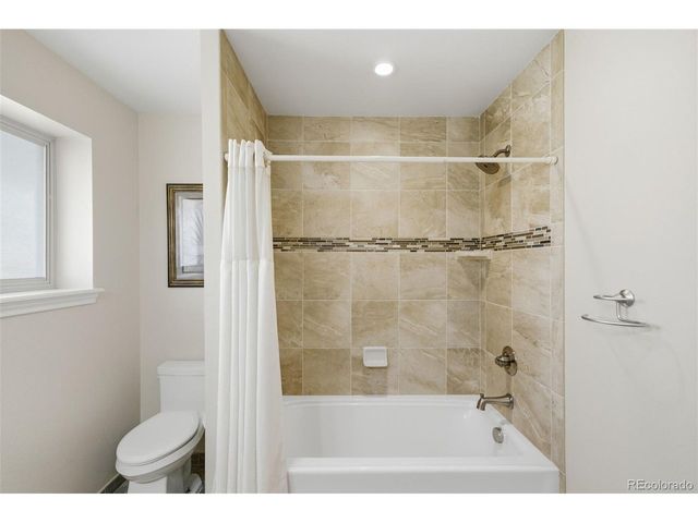 6167 S Lakeview St, Littleton, CO 80120