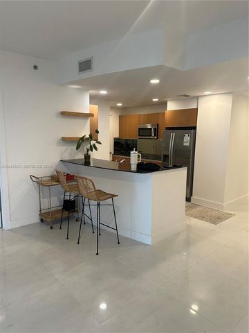 1060 Brickell Ave 2505, Miami, FL 33131