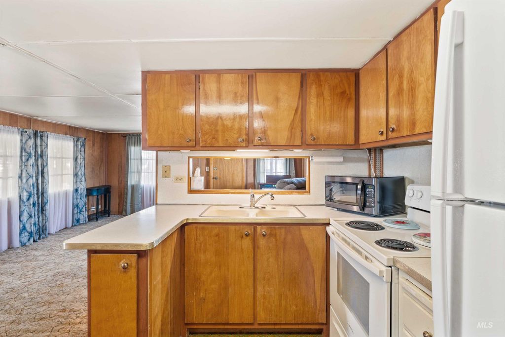 419 Fruitland Ave 8, Buhl, ID 83316 photo 11