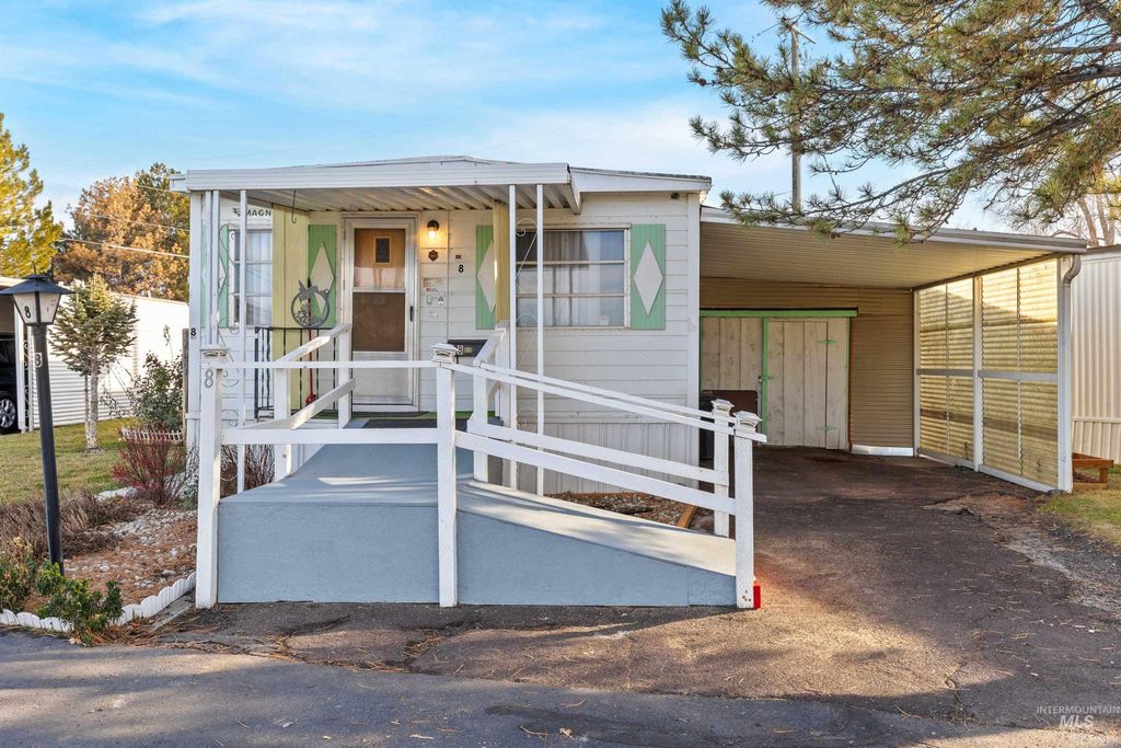 419 Fruitland Ave 8, Buhl, ID 83316 photo 2