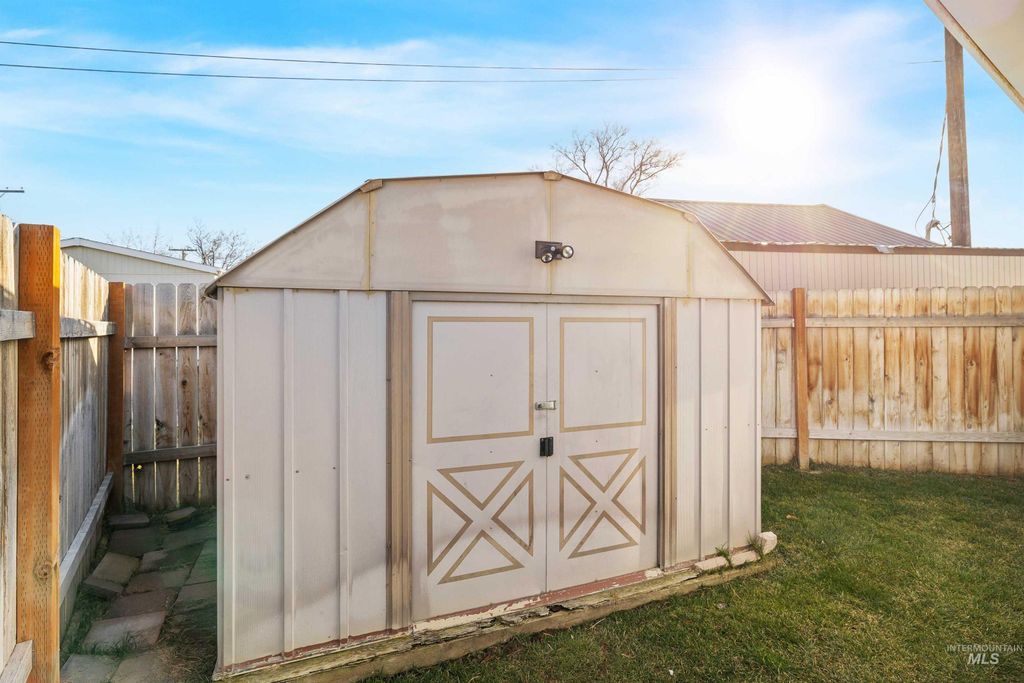 419 Fruitland Ave 8, Buhl, ID 83316 photo 21