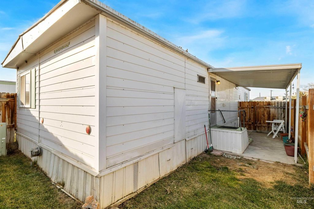 419 Fruitland Ave 8, Buhl, ID 83316 photo 22