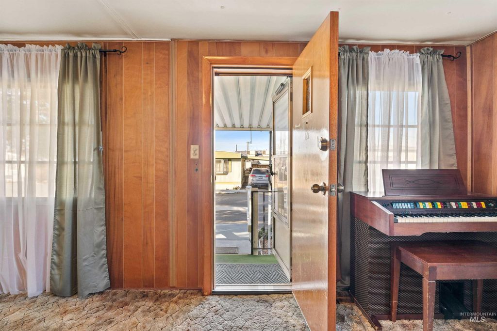 419 Fruitland Ave 8, Buhl, ID 83316 photo 5