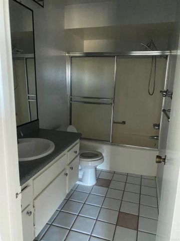 6416 FRIARS Road 306, San Diego, CA 92110