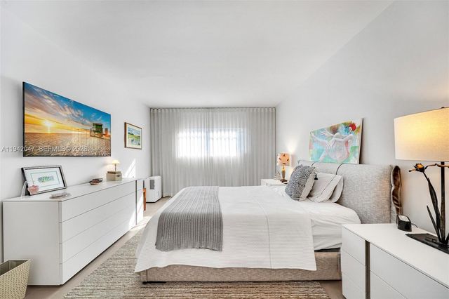 9273 Collins Ave 404, Surfside, FL 33154