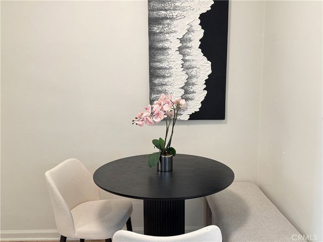 251 N Oakland Ave 3, Pasadena, CA 91101