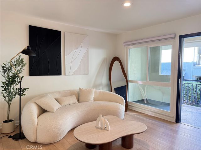 251 N Oakland Ave 3, Pasadena, CA 91101