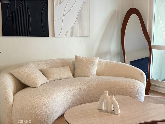 251 N Oakland Ave 3, Pasadena, CA 91101