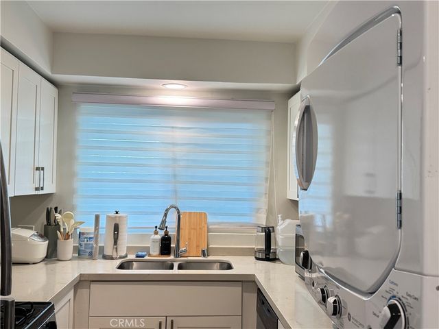 251 N Oakland Ave 3, Pasadena, CA 91101