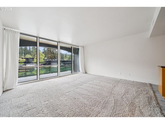 668 McVey Ave 75, Lake Oswego, OR 97034