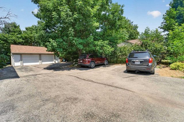 831 S Mills Street, Madison, WI 53715