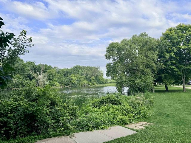 831 S Mills Street, Madison, WI 53715