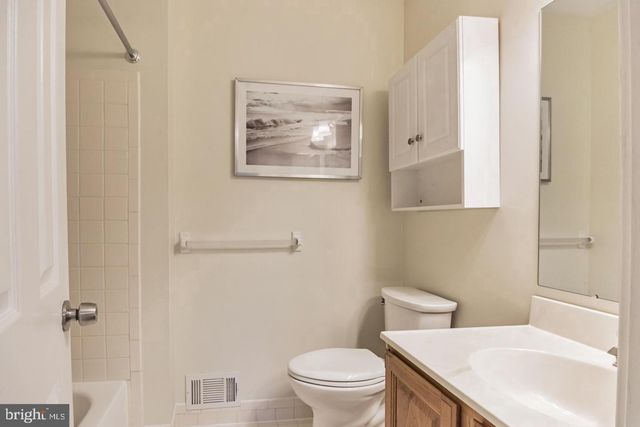 46 STONEHURST CT, Chesterbrook, PA 19087