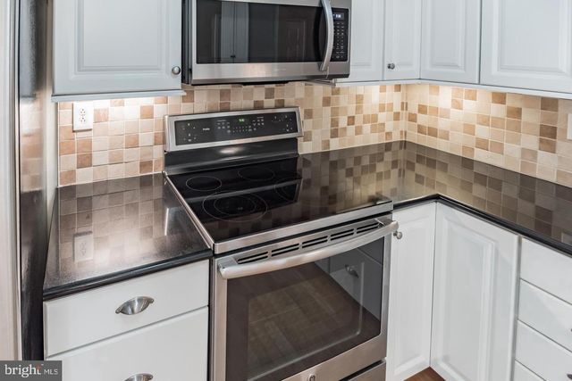 46 STONEHURST CT, Chesterbrook, PA 19087