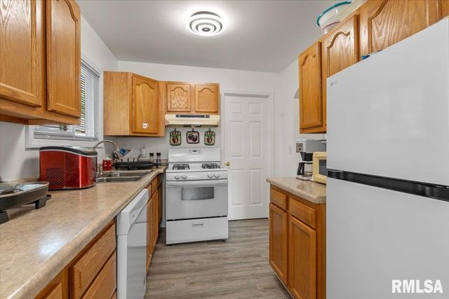 3012 E Enos Avenue, Springfield, IL 62702