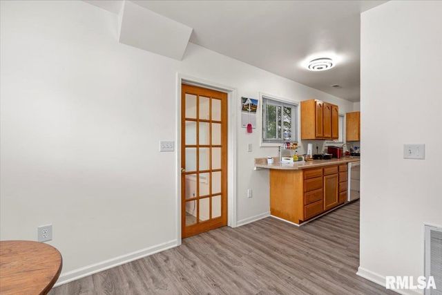 3012 E Enos Avenue, Springfield, IL 62702