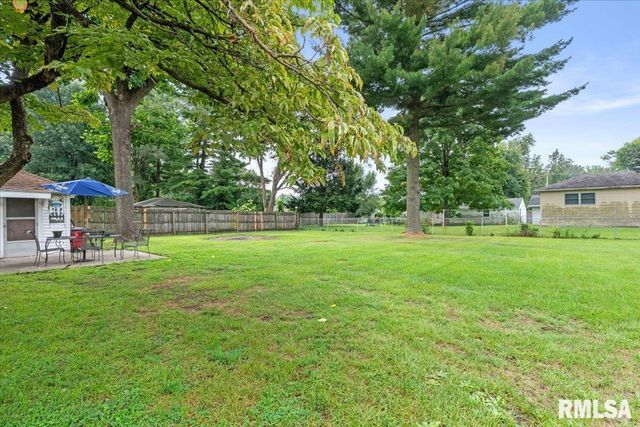 3012 E Enos Avenue, Springfield, IL 62702