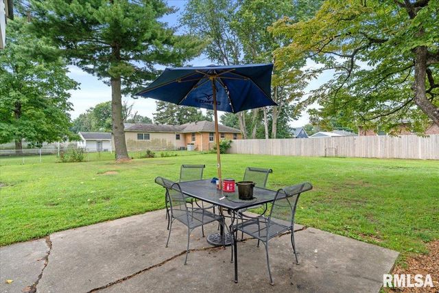 3012 E Enos Avenue, Springfield, IL 62702