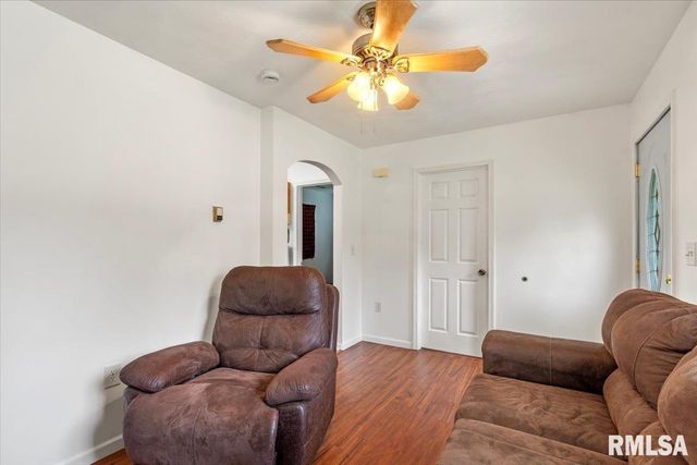 3012 E Enos Avenue, Springfield, IL 62702