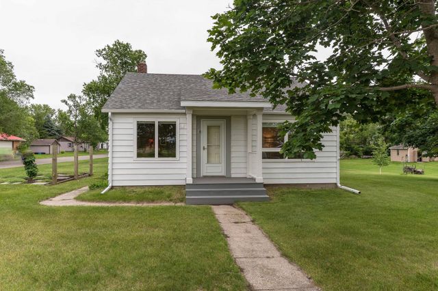 202 Lake Avenue S, Ottertail, MN 56571