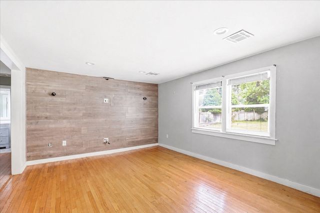 243 Maquan St, Hanson, MA 02341