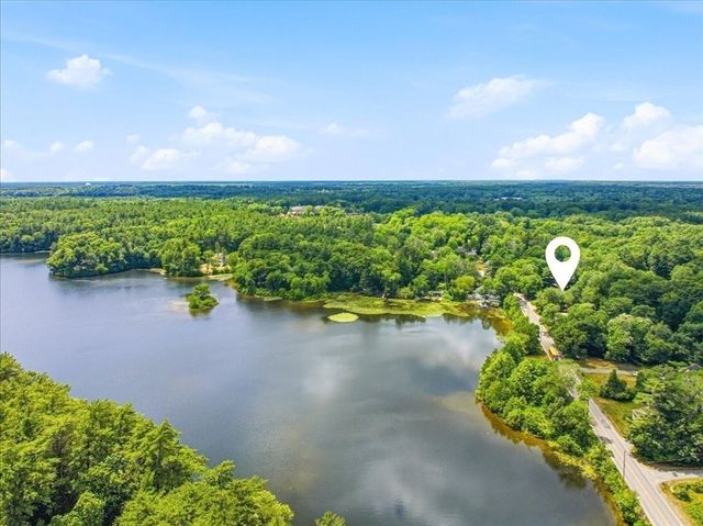 243 Maquan St, Hanson, MA 02341