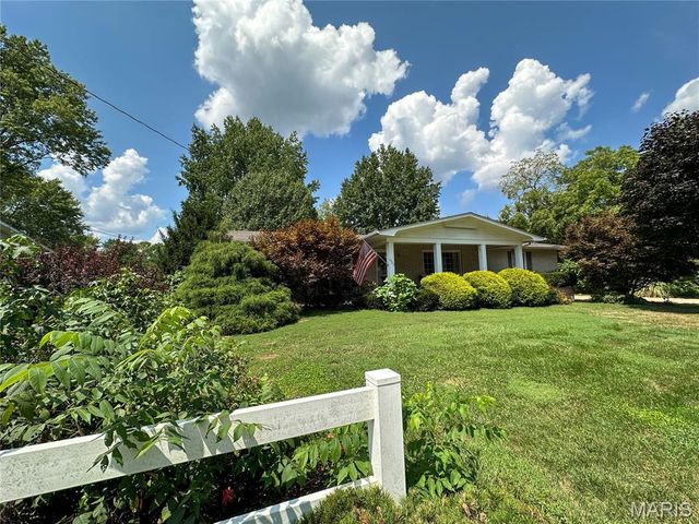 1403 S Henderson Street, Salem, MO 65560