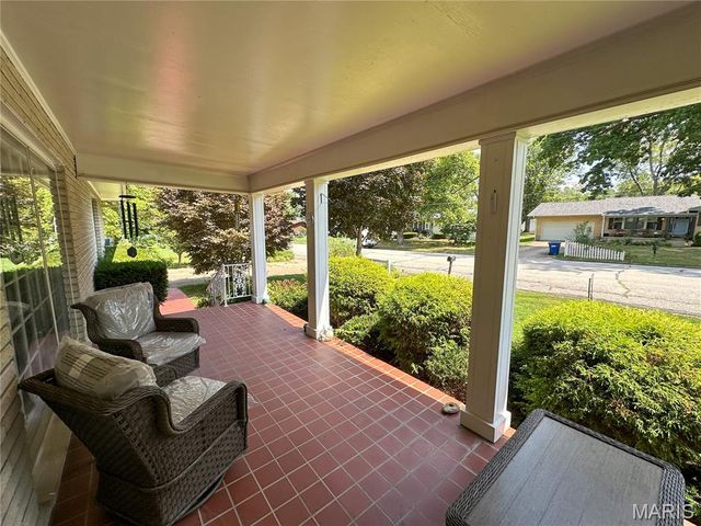 1403 S Henderson Street, Salem, MO 65560