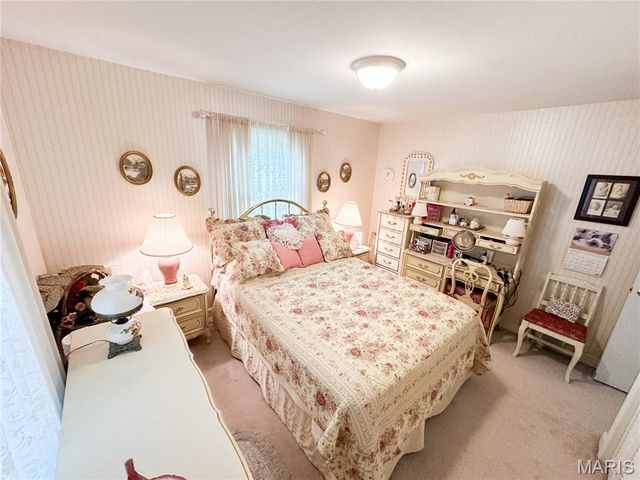 1403 S Henderson Street, Salem, MO 65560