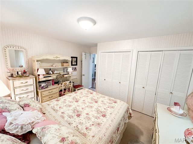 1403 S Henderson Street, Salem, MO 65560